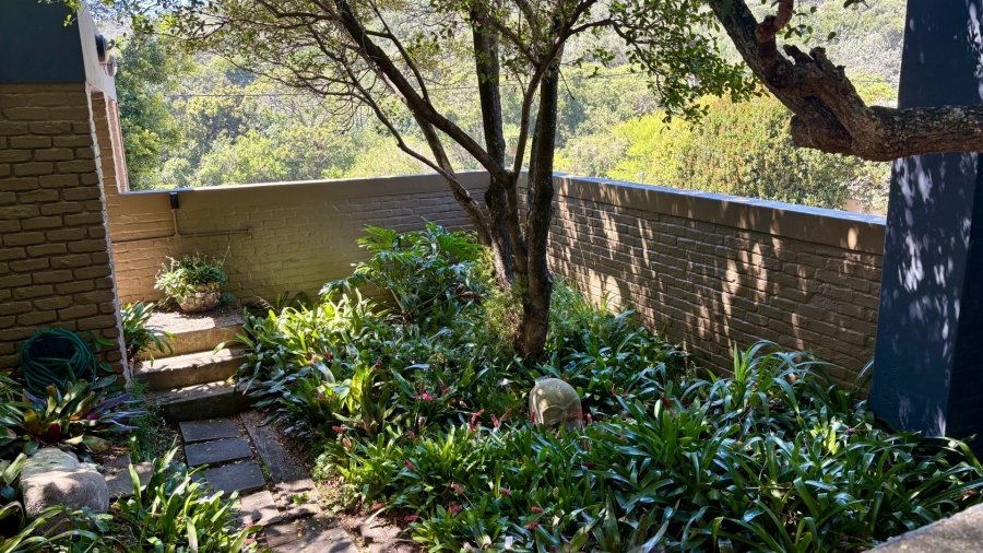 To Let 4 Bedroom Property for Rent in Bonza Bay Eastern Cape